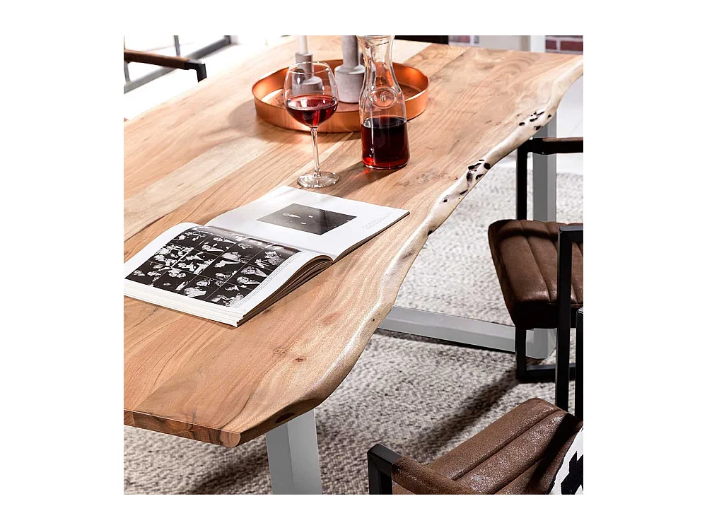 Baumkanten Esstisch aus Akazie Massivholz und Eisen Loft Design