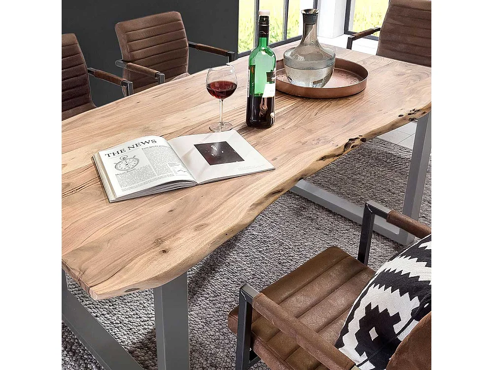 Baumkanten Esstisch aus Akazie Massivholz und Eisen Loft Design