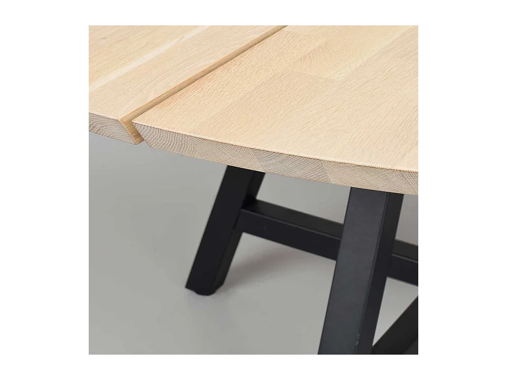 Runder Esszimmertisch in Eiche White Wash Massivholzplatte