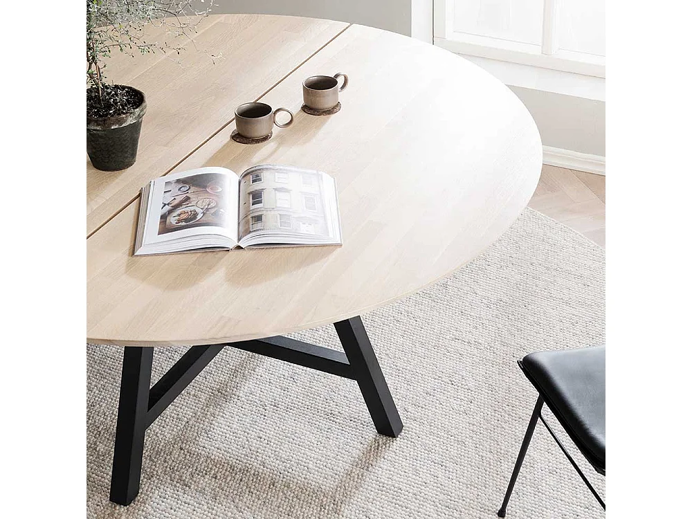 Runder Esszimmertisch in Eiche White Wash Massivholzplatte