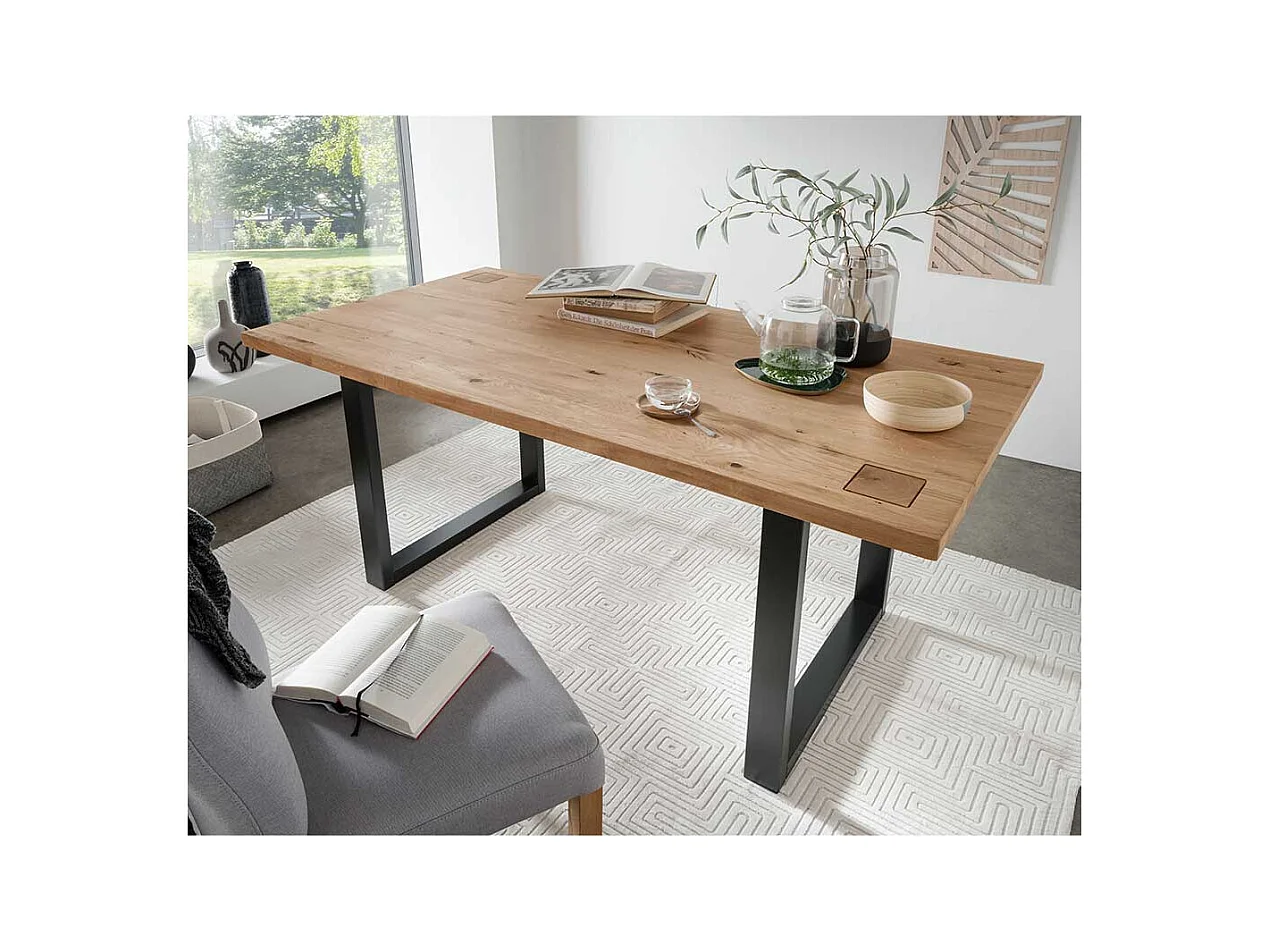 Esszimmer Tisch aus Wildeiche Massivholz Bügelgestell in Schwarz