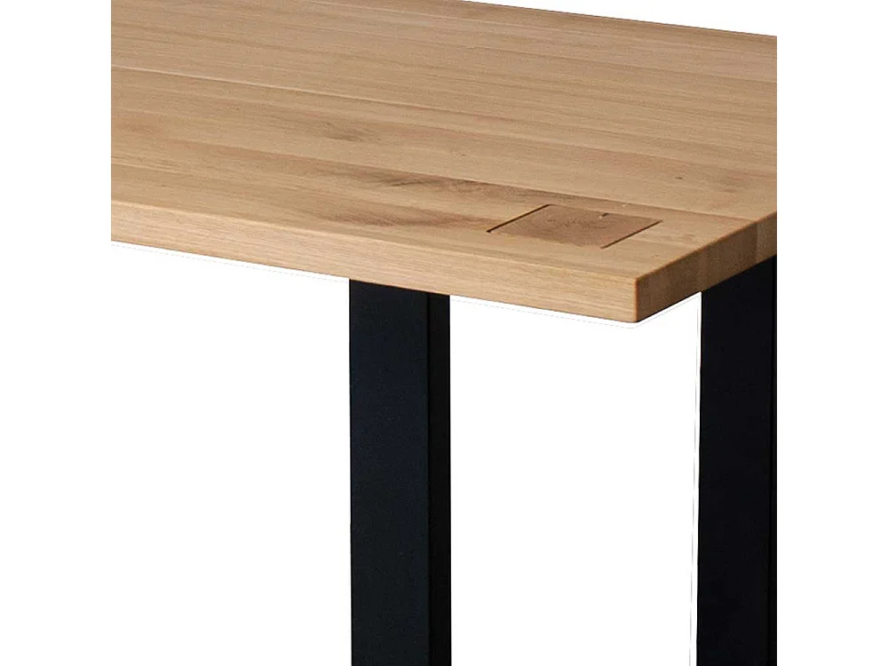 Esszimmer Tisch aus Wildeiche Massivholz Bügelgestell in Schwarz