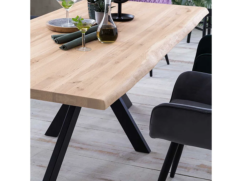 Baumkanten Esstisch aus Eiche White Wash massiv Spider Gestell aus Metall