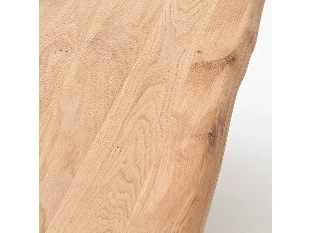 Esszimmertisch aus Balkeneiche Baumkante