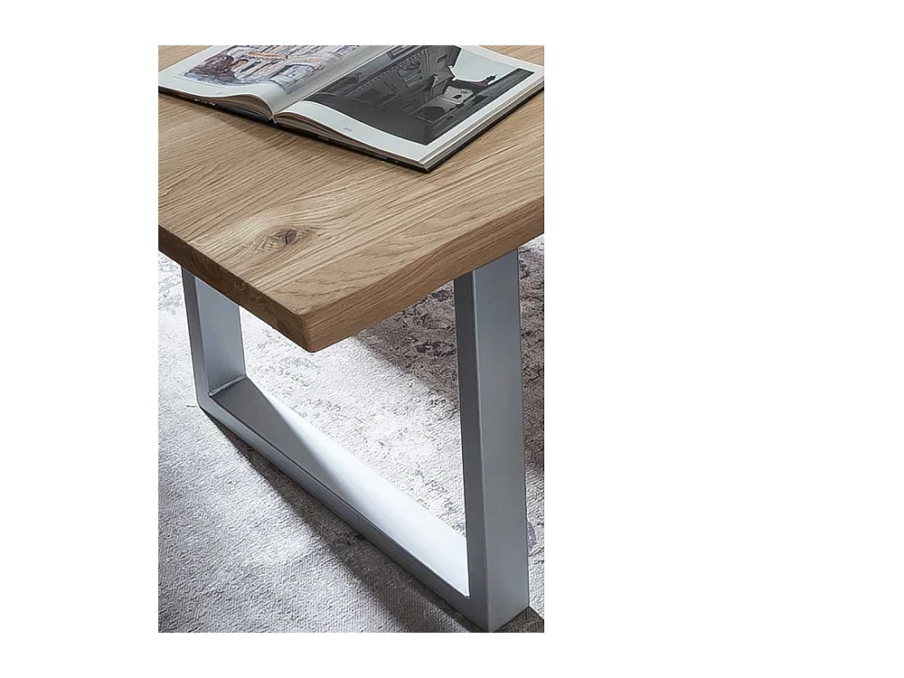 Baumkanten Esszimmertisch aus Wildeiche Massivholz und Metall Loft Design