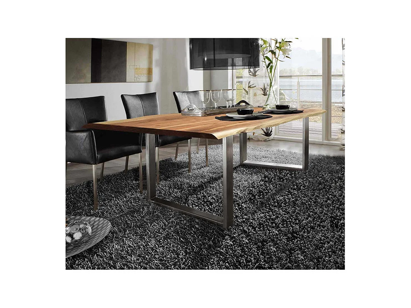 Moderner Baumkantentisch aus Akazie Massivholz Eisen