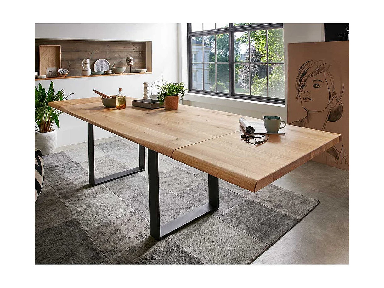 Esszimmertisch aus Wildeiche Massivholz und Stahl Industry und Loft Stil