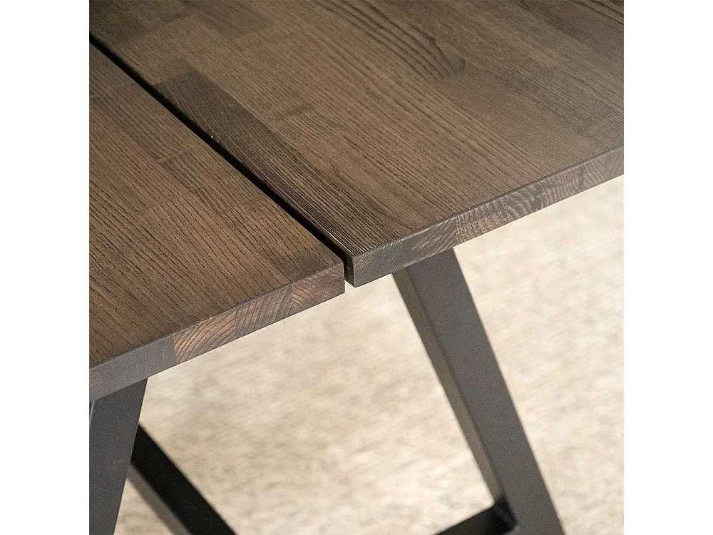 Esstisch aus Eiche Massivholz dunkel geölt 170 cm breit