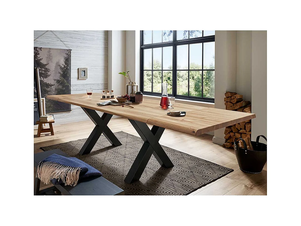 Esszimmer Tisch aus Wildeiche Massivholz und Stahl X-Fußgestell