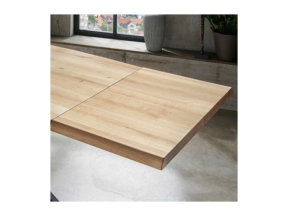 Esstisch aus Wildeiche Massivholz und Stahl Mikado Fußgestell