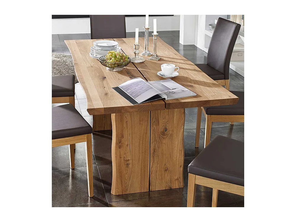 Baumtisch aus Wildeiche massiv geölt