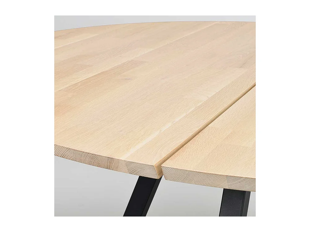 White Wash Esstisch aus Eiche Massivholz Vierfußgestell aus Metall