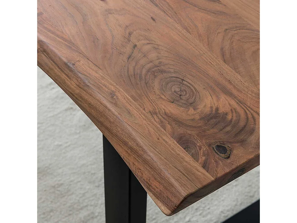 Baumkanten Esszimmertisch aus Akazie Massivholz schwarzem Bügelgestell