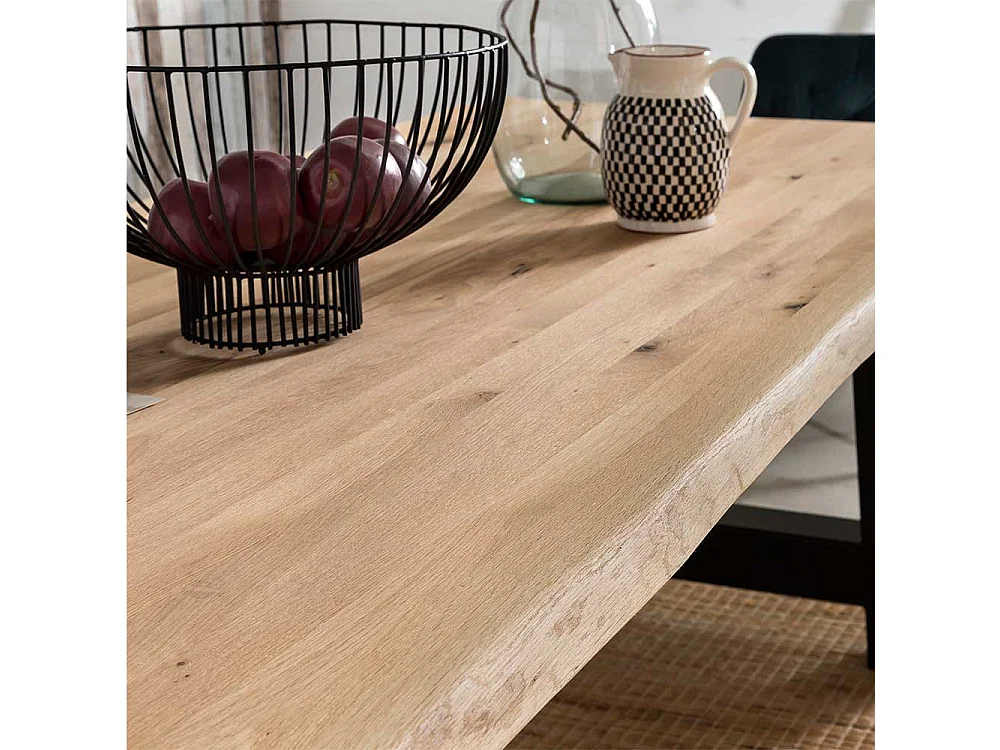 Industriedesign Esstisch aus Eiche Massivholz und Metall natürlicher Baumkante