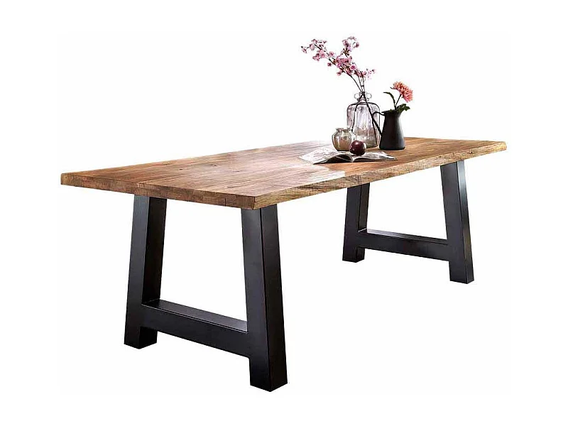 Industriedesign Esstisch aus Eiche Massivholz und Metall natürlicher Baumkante