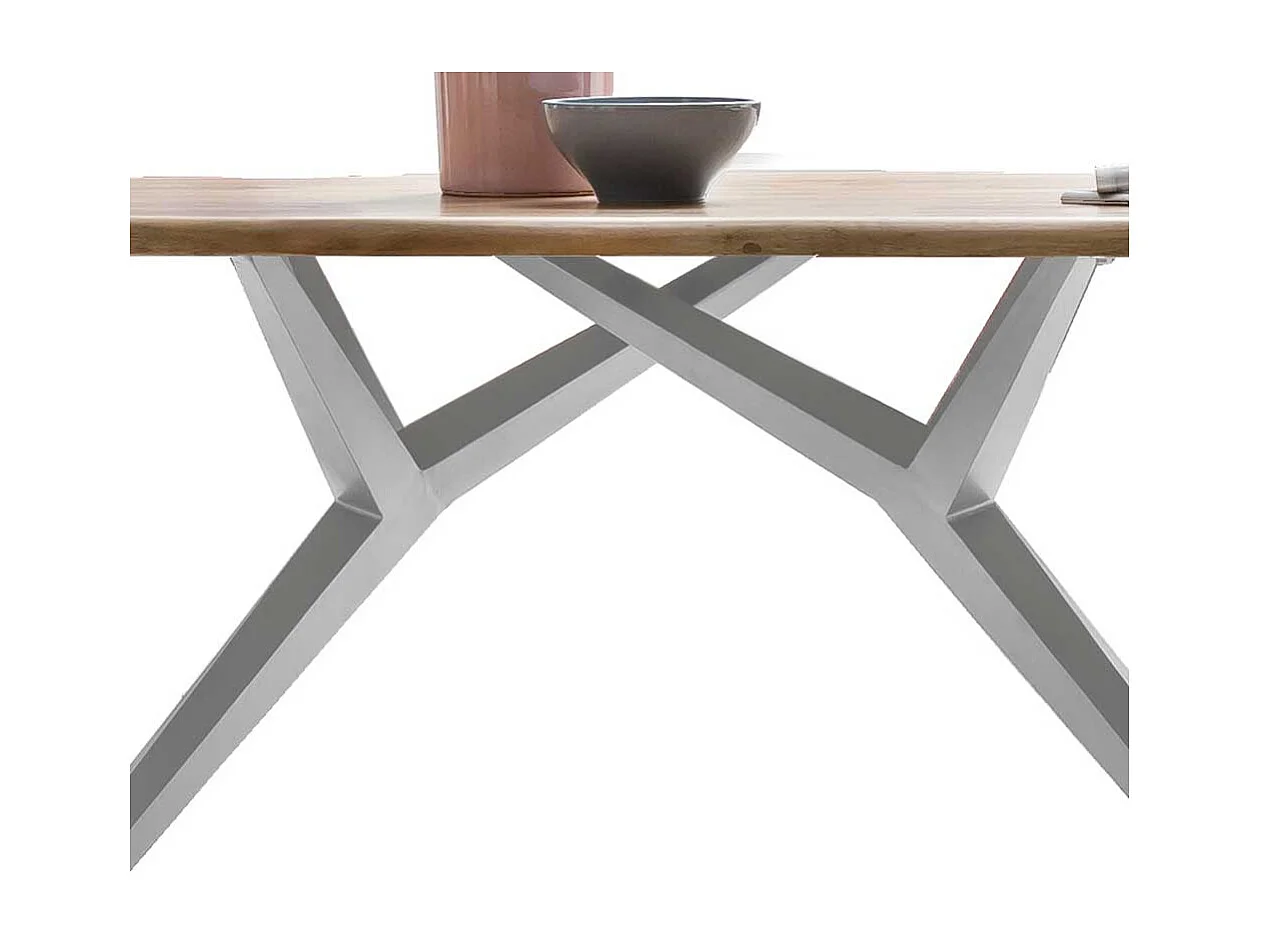 Tisch Esszimmer aus Wildeiche Massivholz und Metall Vierfußgestell