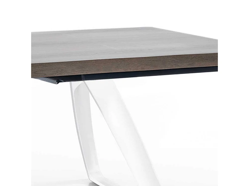 Design Esstisch in Esche Grey Wash furniert Bügelgestell in Weiß