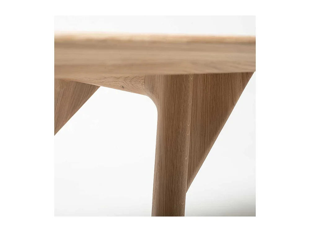 Esszimmertisch aus Eiche massiv weiß geölt und geschliffen Skandi Design