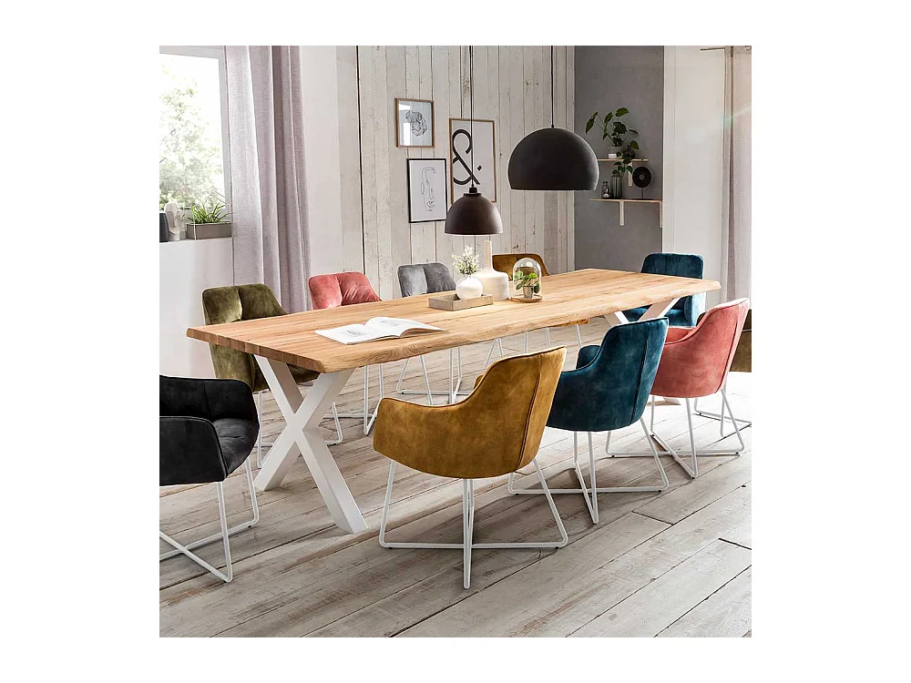 Baumkanten Esszimmertisch aus Eiche Massivholz und Metall modern