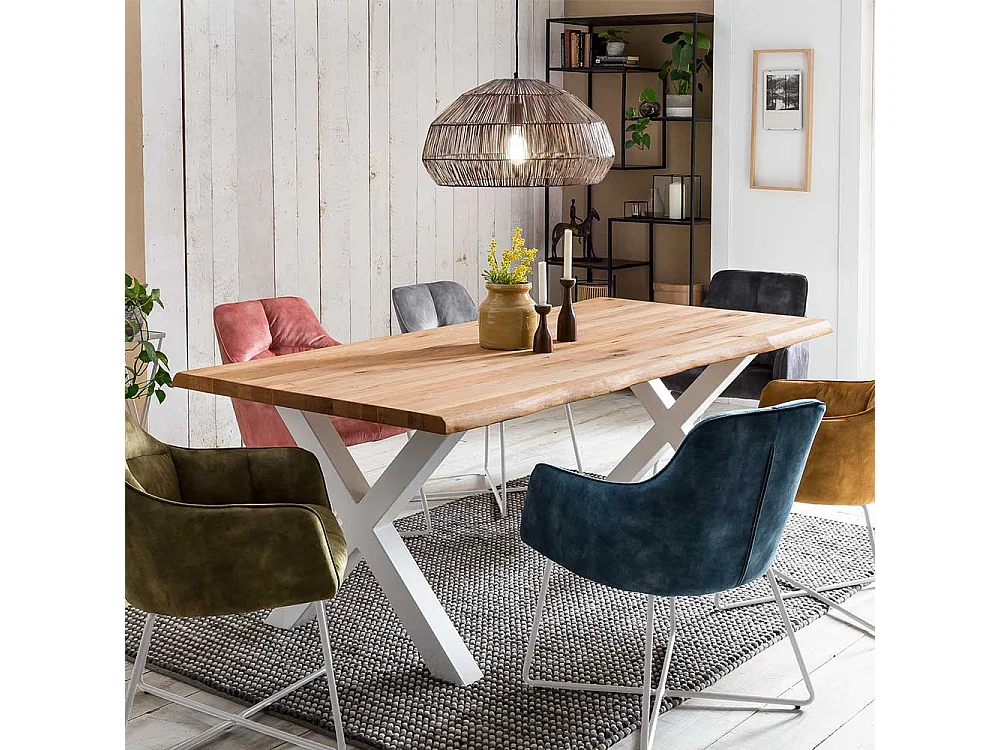 Baumkanten Esszimmertisch aus Eiche Massivholz und Metall modern