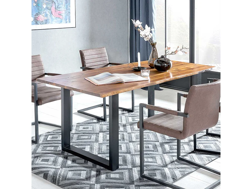 120 cm Baumkanten Tisch in Cognac Braun lackiert Akazie Massivholz und Metall