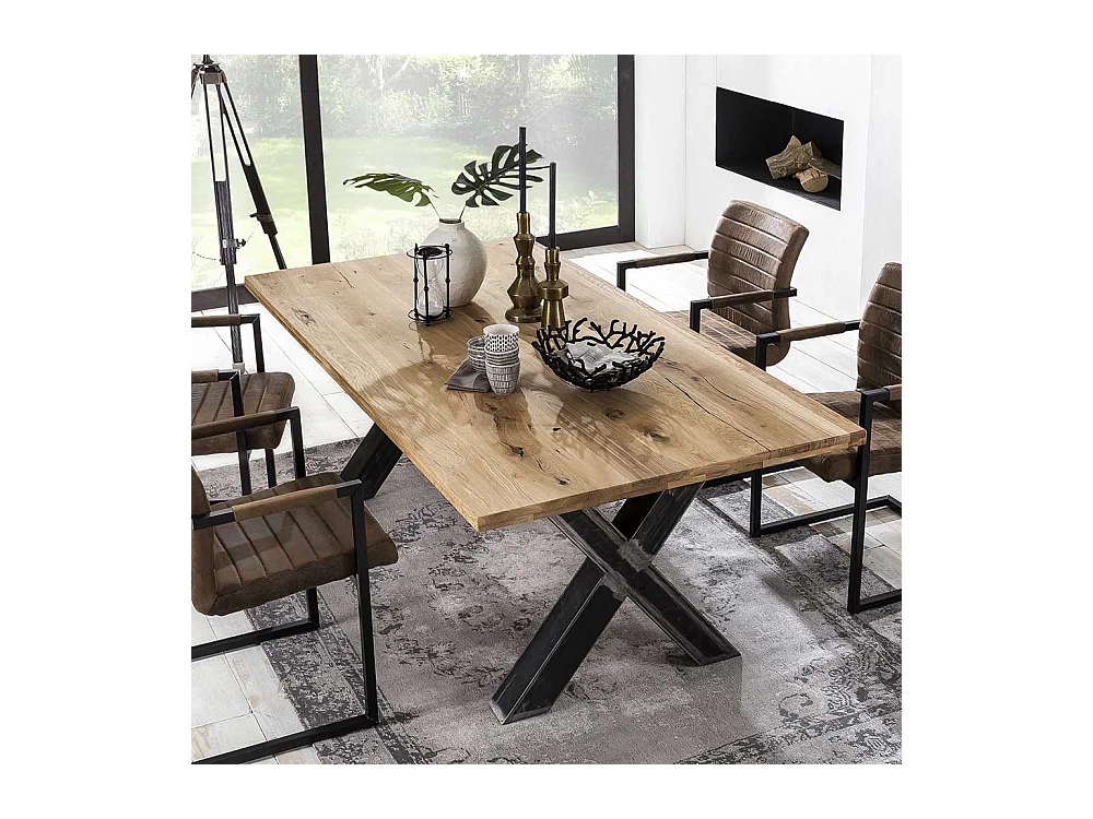 Esszimmertisch aus Wildeiche Massivholz und Eisen Industriedesign