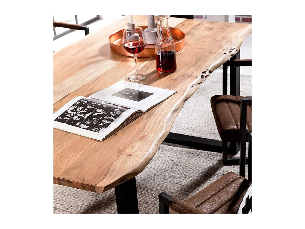 Baumkantentisch aus Akazie Massivholz und Eisen Loft Design