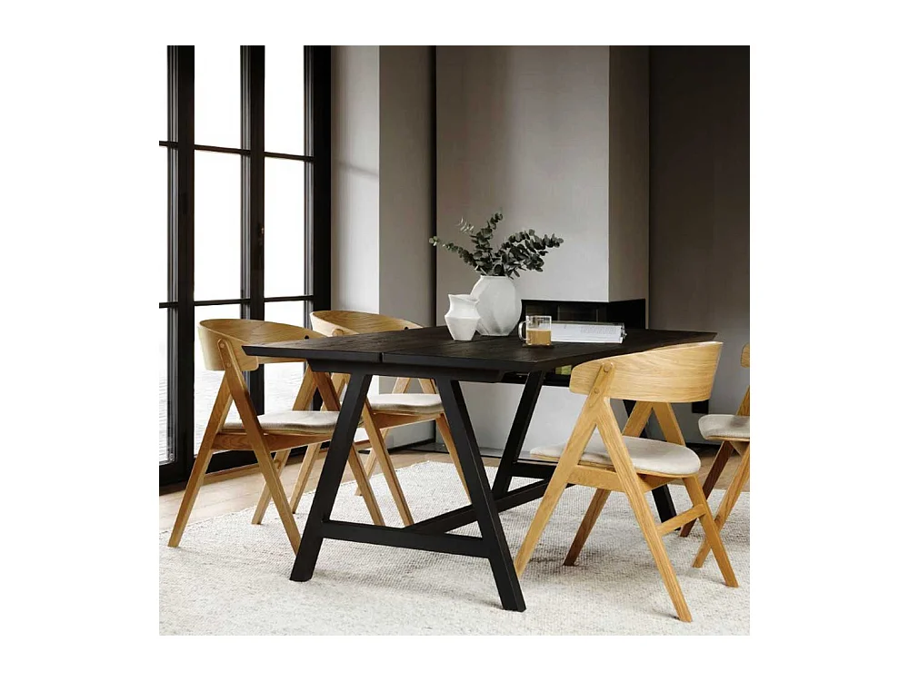 Esszimmertisch in Schwarz lackiert Eiche Massivholz und Metall