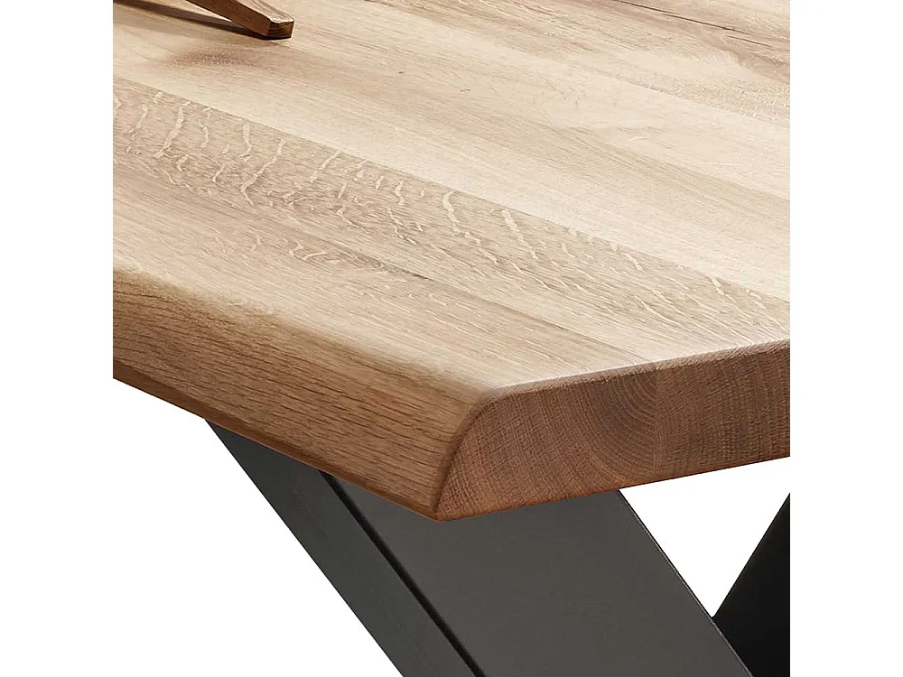 Esszimmer Tisch aus Wildeiche Massivholz und Stahl X-Fußgestell