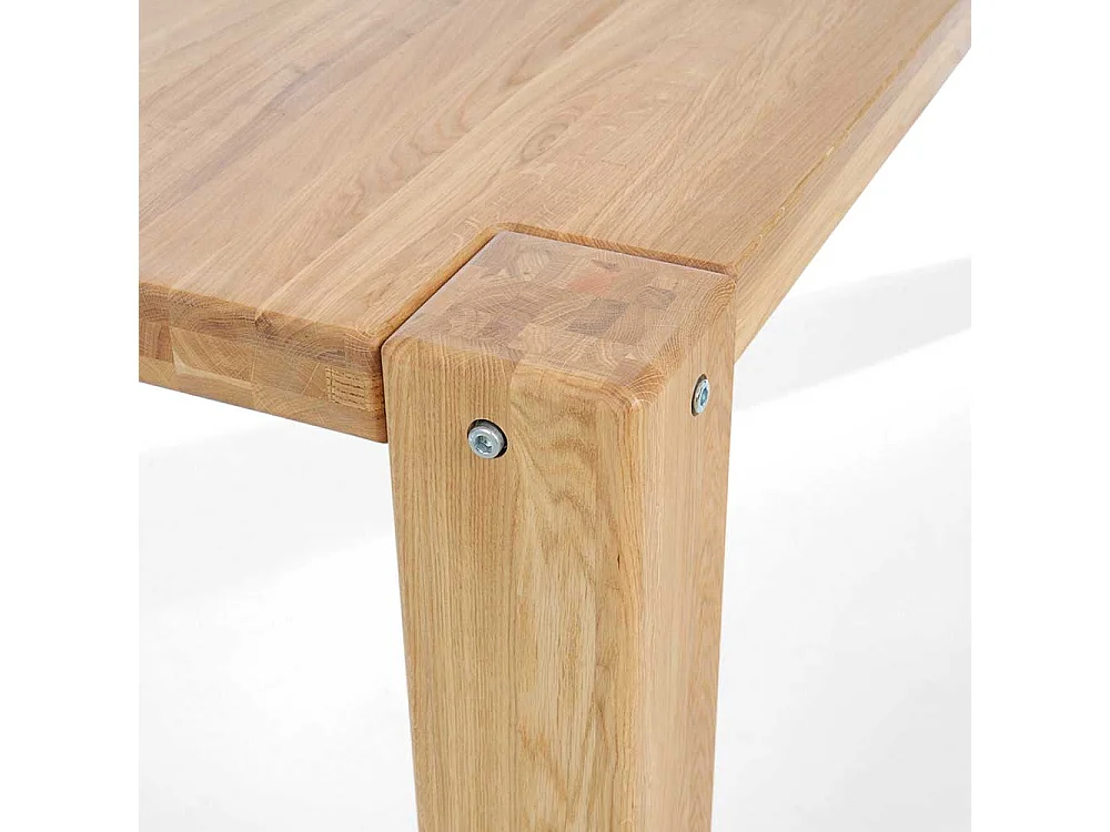 Hochwertiger Esstisch aus Wildeiche Massivholz geölt