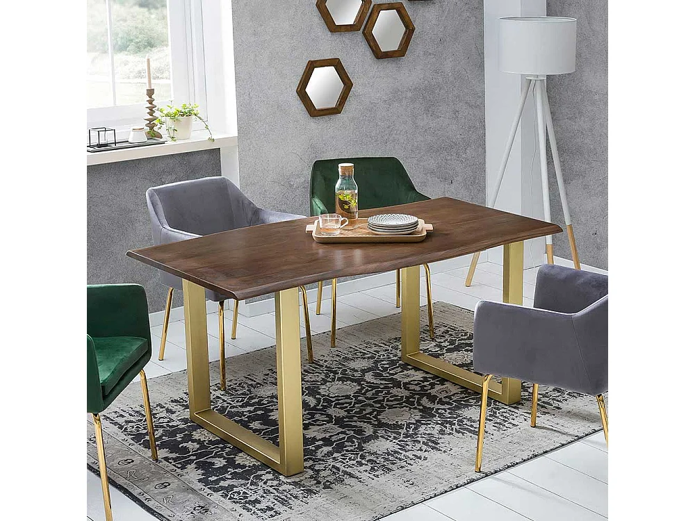 Baumkantentisch in Nussbaumfarben Akazie Massivholz und Metall in Messingfarben