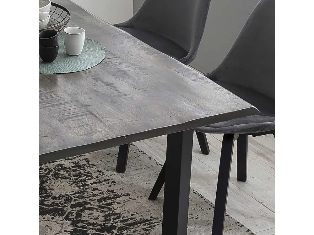 Baumkanten Esszimmertisch aus Mangobaum Massivholz und Stahl Grau