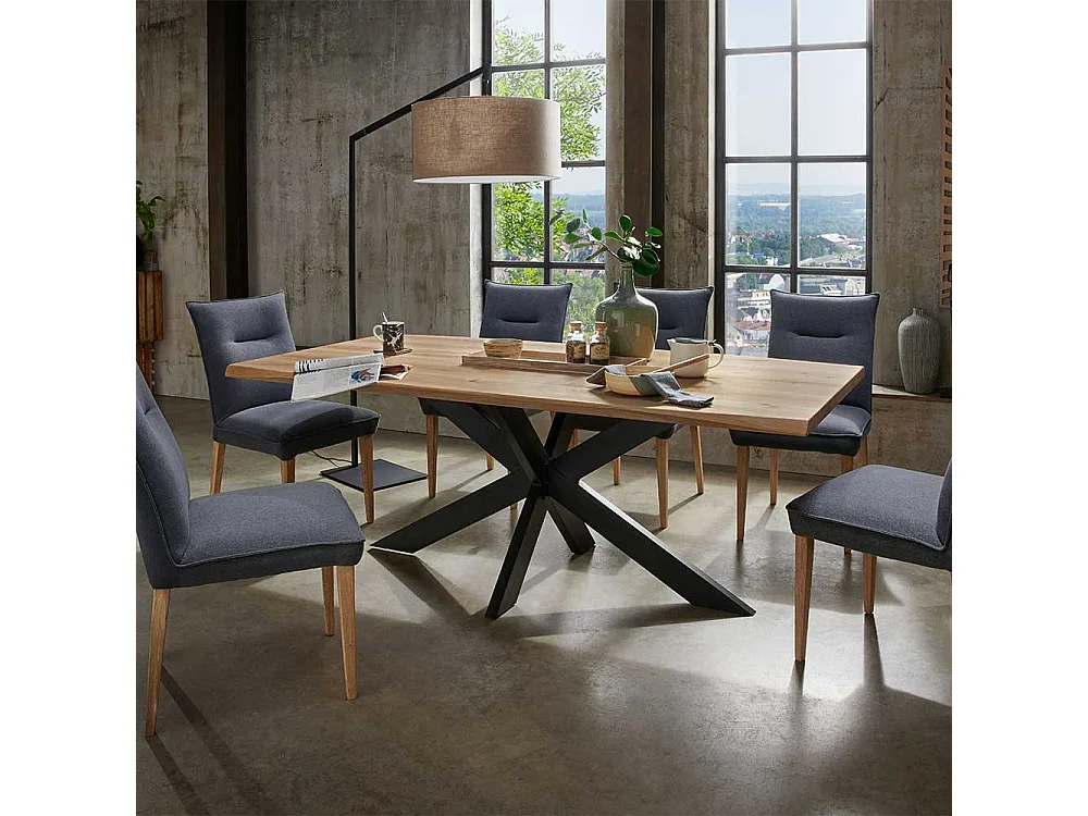 Esszimmertisch aus Wildeiche Massivholz und Stahl Spider Gestell