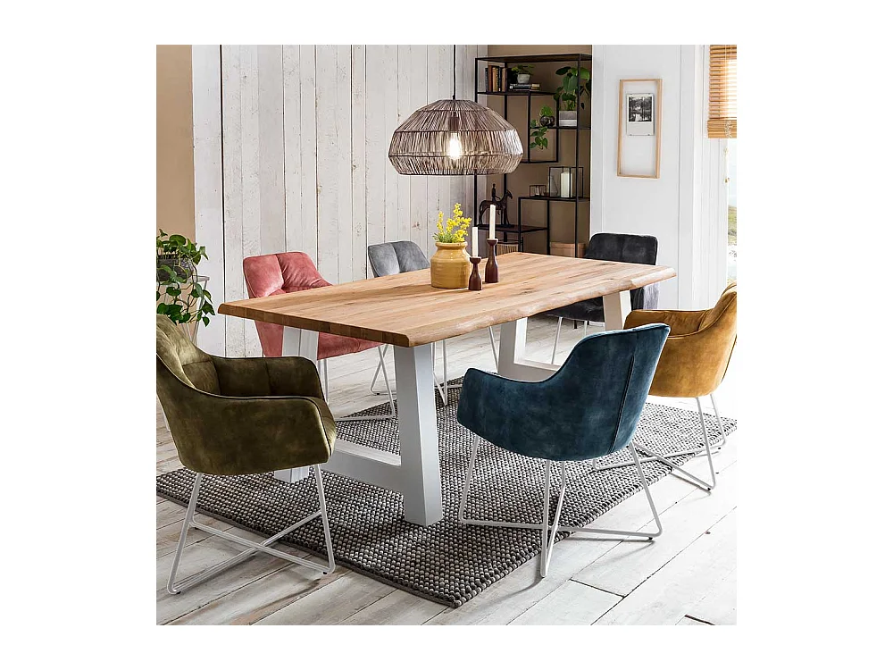 Baumkanten Esstisch aus Eiche Massivholz und Metall A-Fußgestell