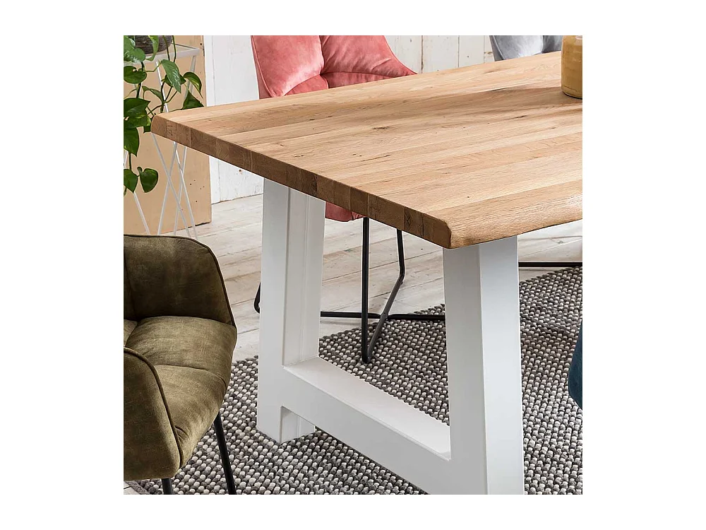 Baumkanten Esstisch aus Eiche Massivholz und Metall A-Fußgestell