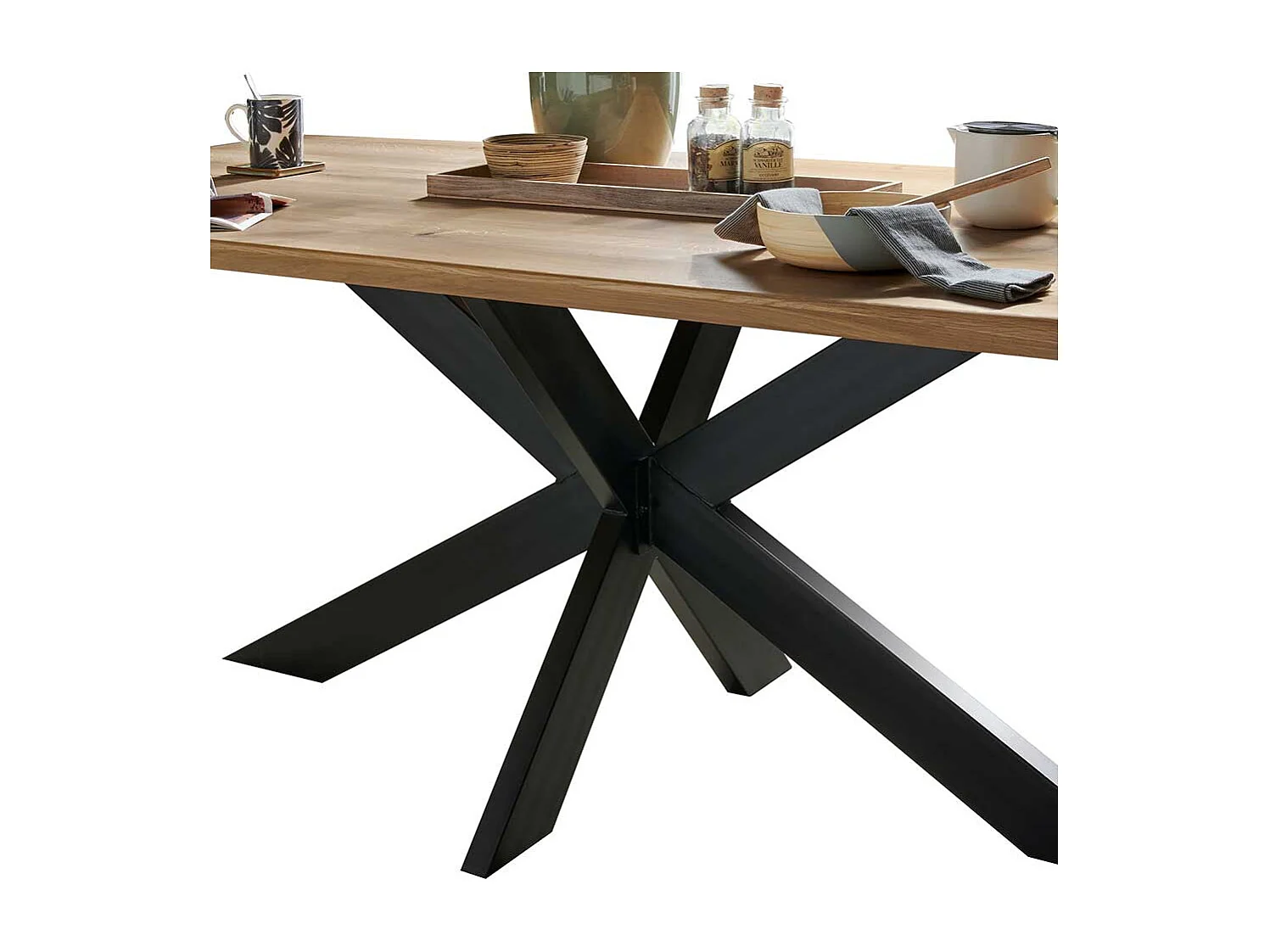 Esszimmertisch aus Wildeiche Massivholz und Stahl Spider Gestell