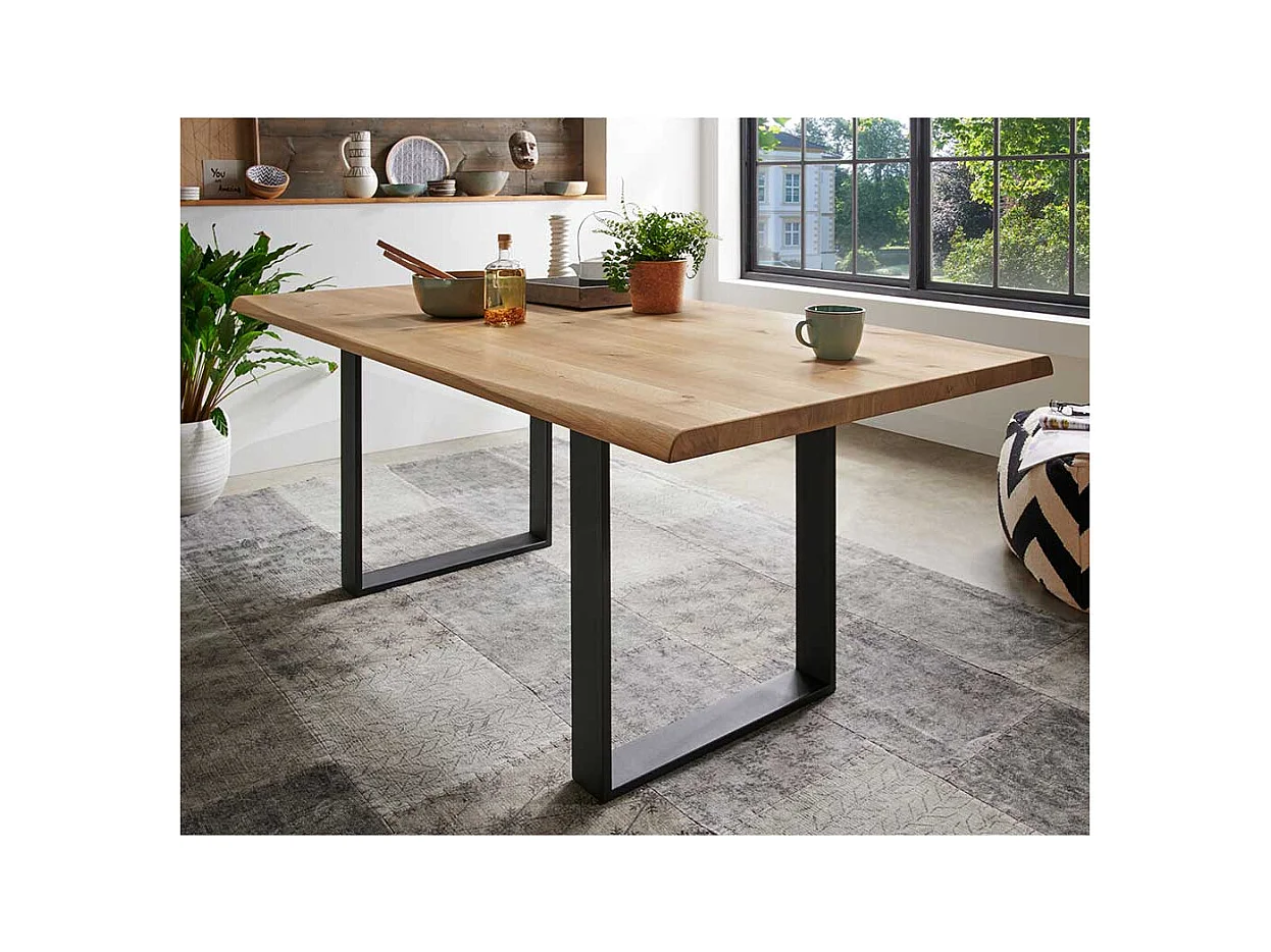 Esszimmertisch aus Wildeiche Massivholz und Stahl Industry und Loft Stil