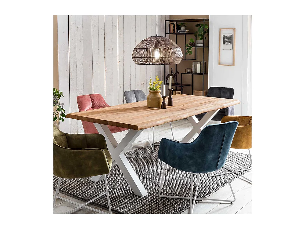 Baumkanten Esszimmertisch aus Eiche Massivholz und Metall modern