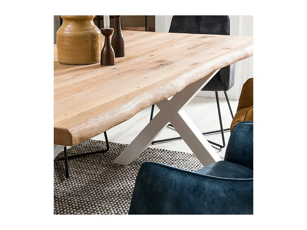 Baumkanten Esszimmertisch aus Eiche Massivholz und Metall modern