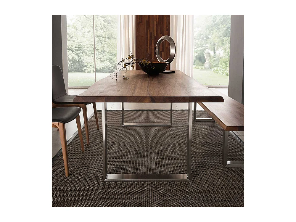 Esszimmertisch aus Nussbaum Massivholz und Edelstahl handgearbeitet