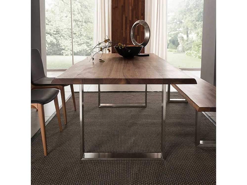 Esszimmertisch aus Nussbaum Massivholz und Edelstahl handgearbeitet