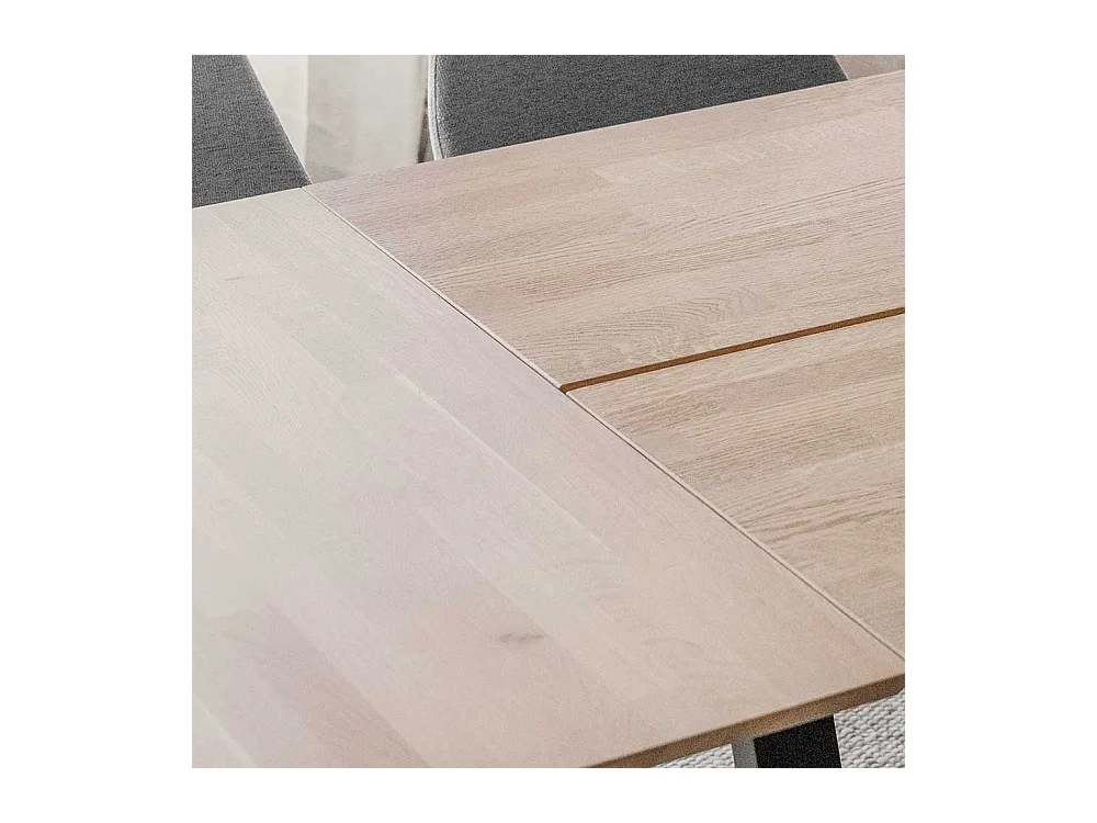 Esszimmer Tisch aus Eiche Massivholz White Wash Metall