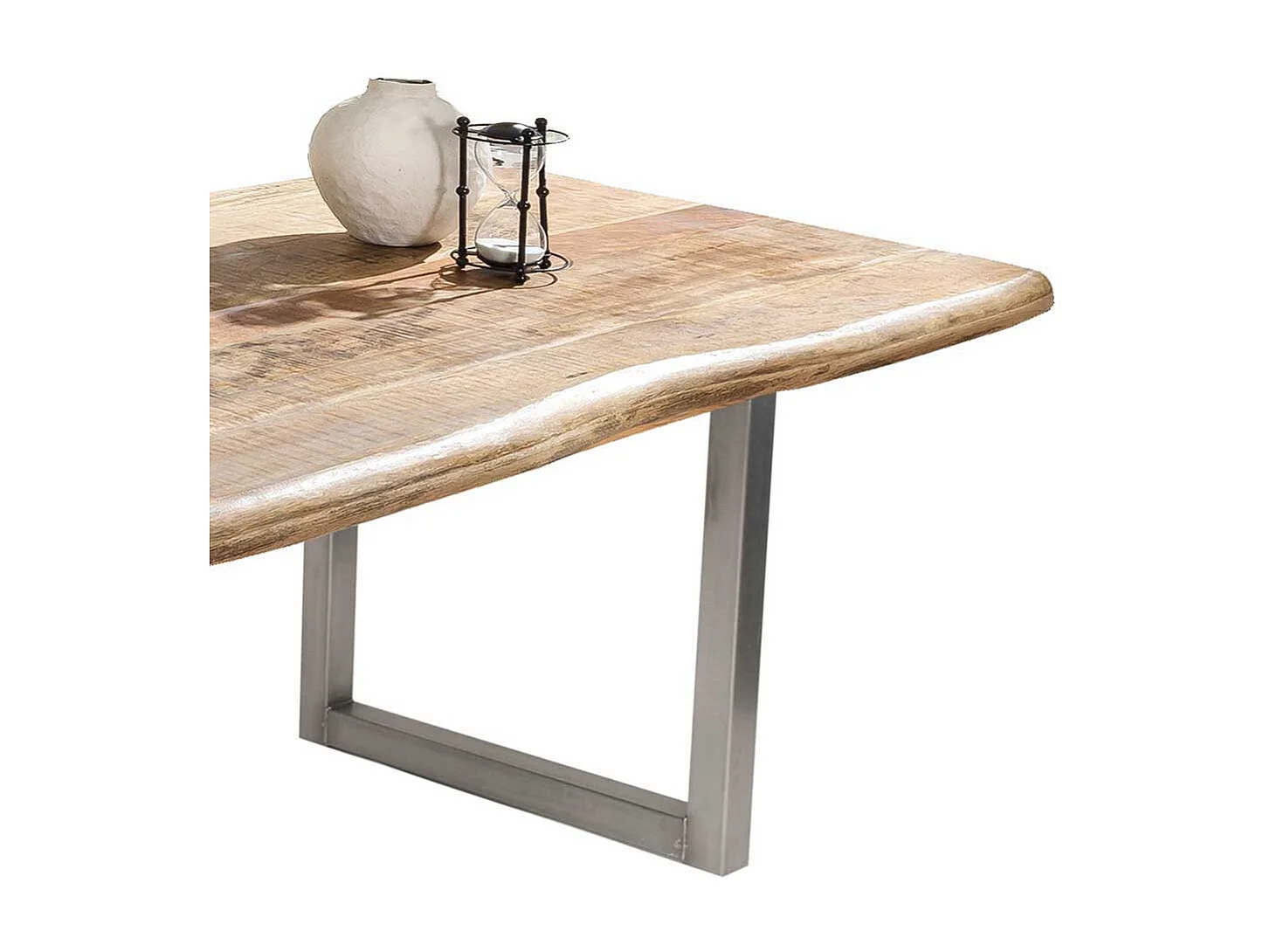 Rustikaler Tisch mit Baumkante Mangoholz und Metall