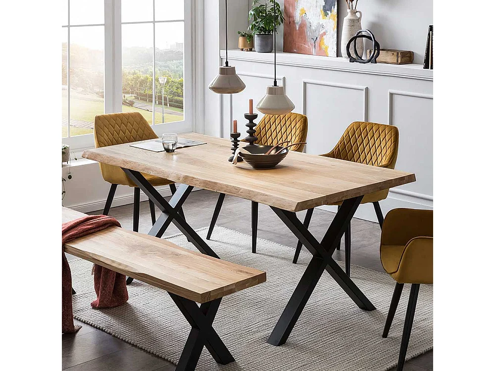 Baumkantentisch aus Eiche Massivholz und Metall X Gestell