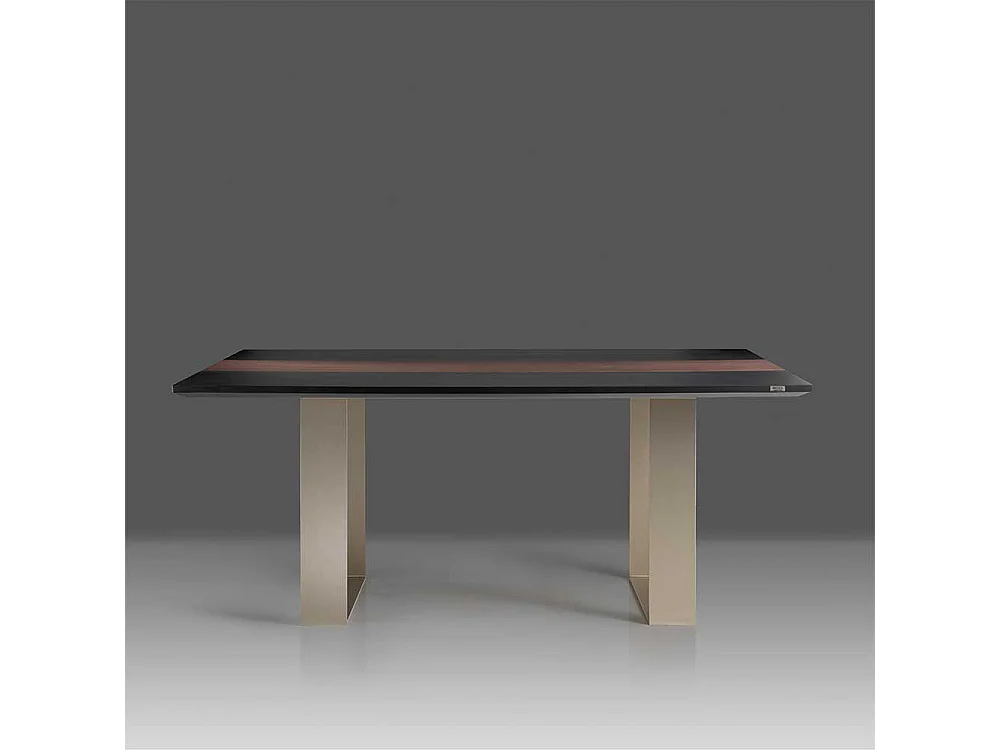 Esszimmer Tisch in modernem Design Bügelgestell