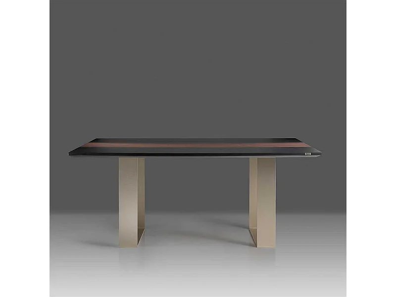 Esszimmer Tisch in modernem Design Bügelgestell