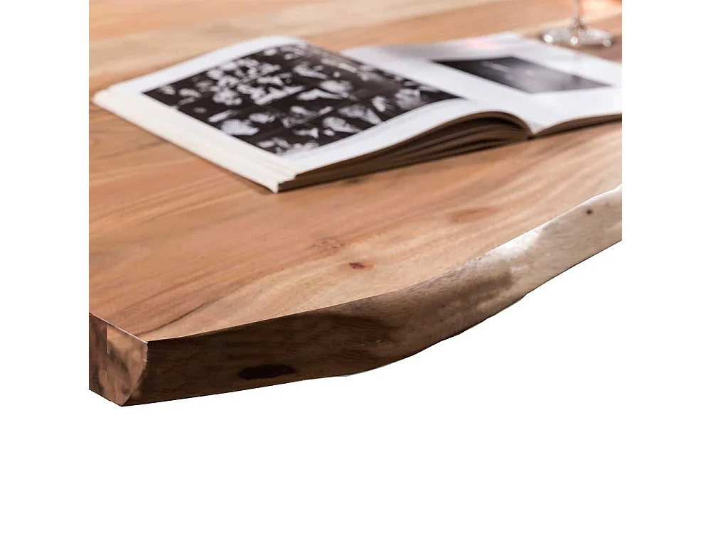 Tisch aus Akazie Massivholz und Stahl Baumkante