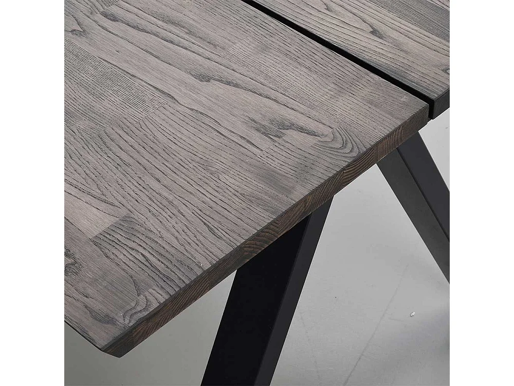 Esszimmer Tisch mit Vierfußgestell aus Metall Massivholzplatte