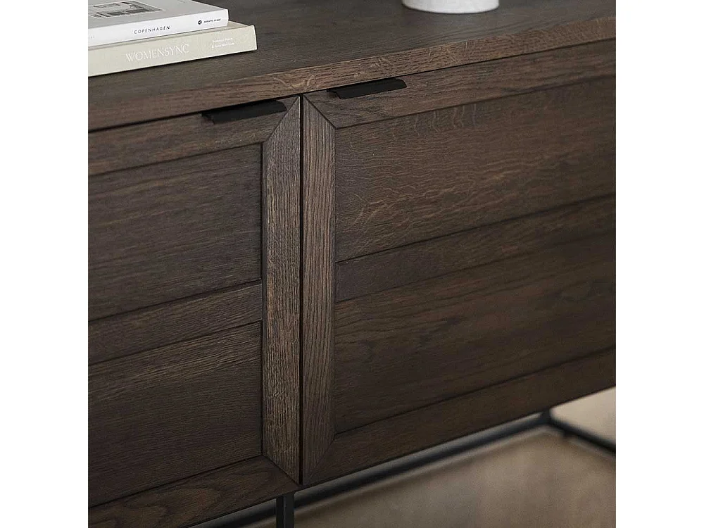 Hochwertiges Sideboard in Eiche Braun massiv Bügelgestell aus Metall