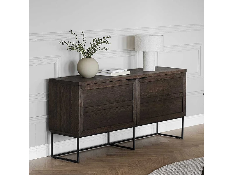 Hochwertiges Sideboard in Eiche Braun massiv Bügelgestell aus Metall